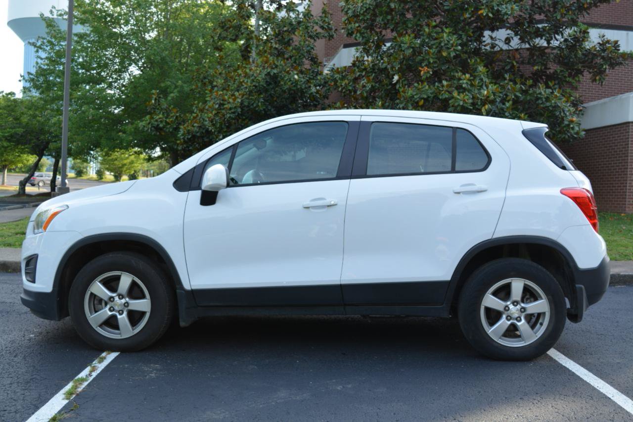 Used 2016 Chevrolet Trax LS w/ LPO, Protection Package AWD/4WD image 8