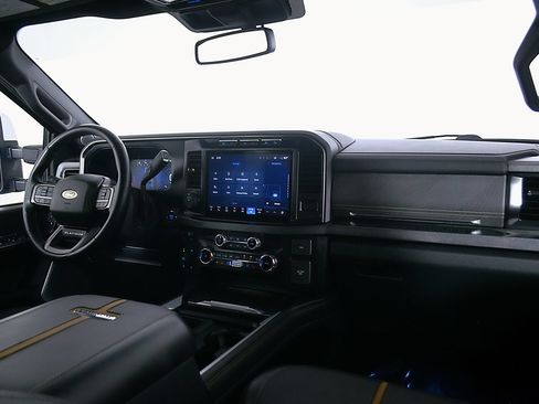 Used 2023 Ford F250 Platinum AWD/4WD image 22