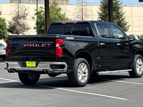 Used 2022 Chevrolet Silverado 1500 LTZ w/ LTZ Premium Package AWD/4WD image 11