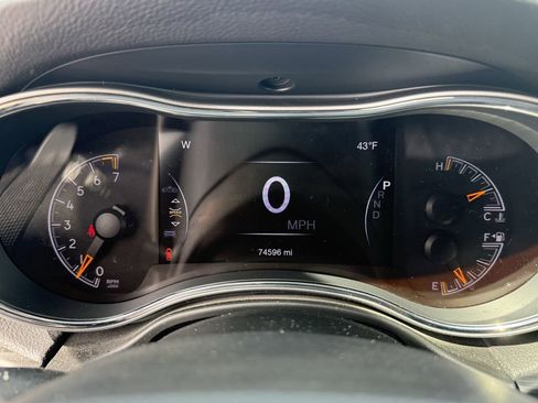 Used 2019 Jeep Grand Cherokee Altitude image 17