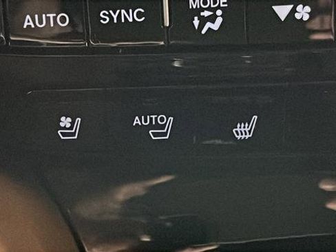 Used 2024 Acura MDX SH-AWD w/ Advance Package image 32