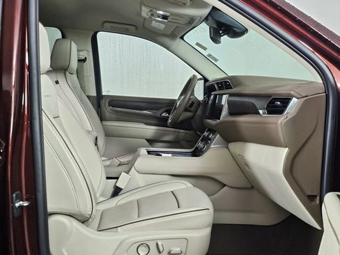Used 2023 GMC Yukon XL Denali image 11