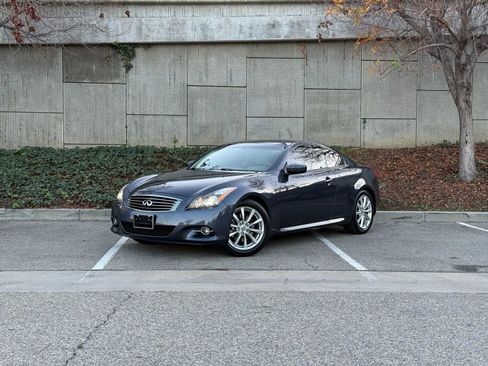 Used 2011 INFINITI G37 Journey w/ Premium Pkg image 2