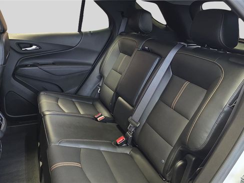 Used 2024 Chevrolet Equinox Premier image 15