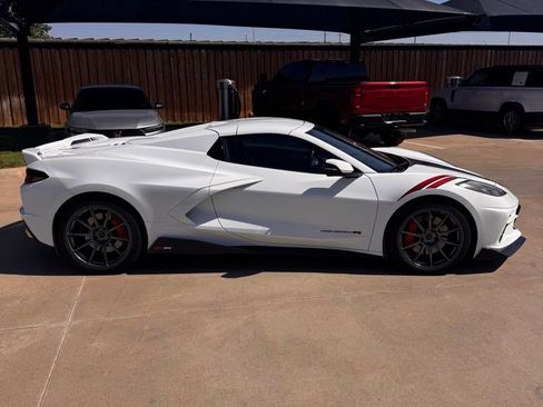 Used 2023 Chevrolet Corvette Stingray Premium Conv w/ Z51 Performance Package RWD image 9