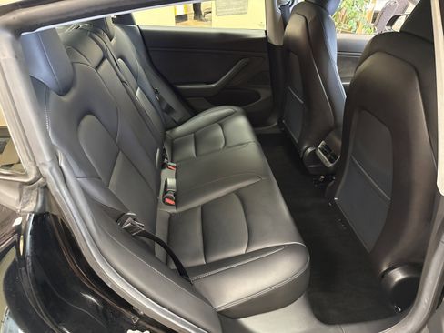Used 2019 Tesla Model 3 Standard Range Plus image 19