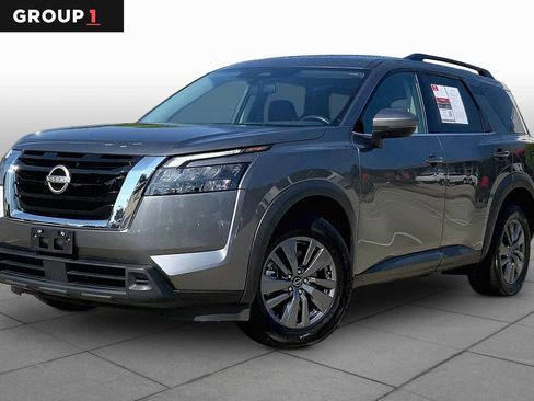 Used 2024 Nissan Pathfinder SV AWD/4WD image 1
