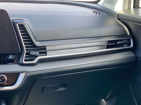 Used 2024 Kia Sportage LX image 34