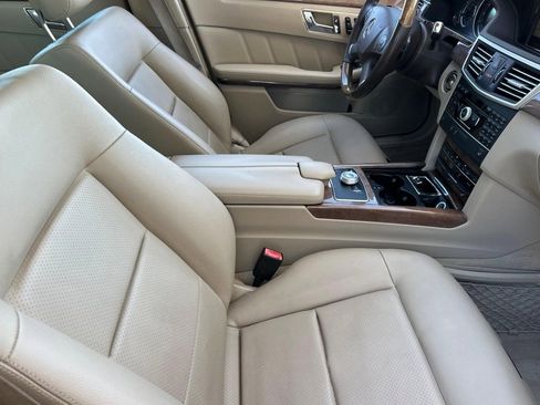 Used 2011 Mercedes-Benz E 350 BlueTEC Sedan image 32