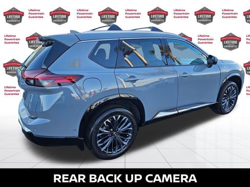 Used 2024 Nissan Rogue Platinum w/ Platinum Premium Package image 9
