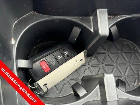 Used 2023 Toyota RAV4 XLE w/ Convenience Package image 30