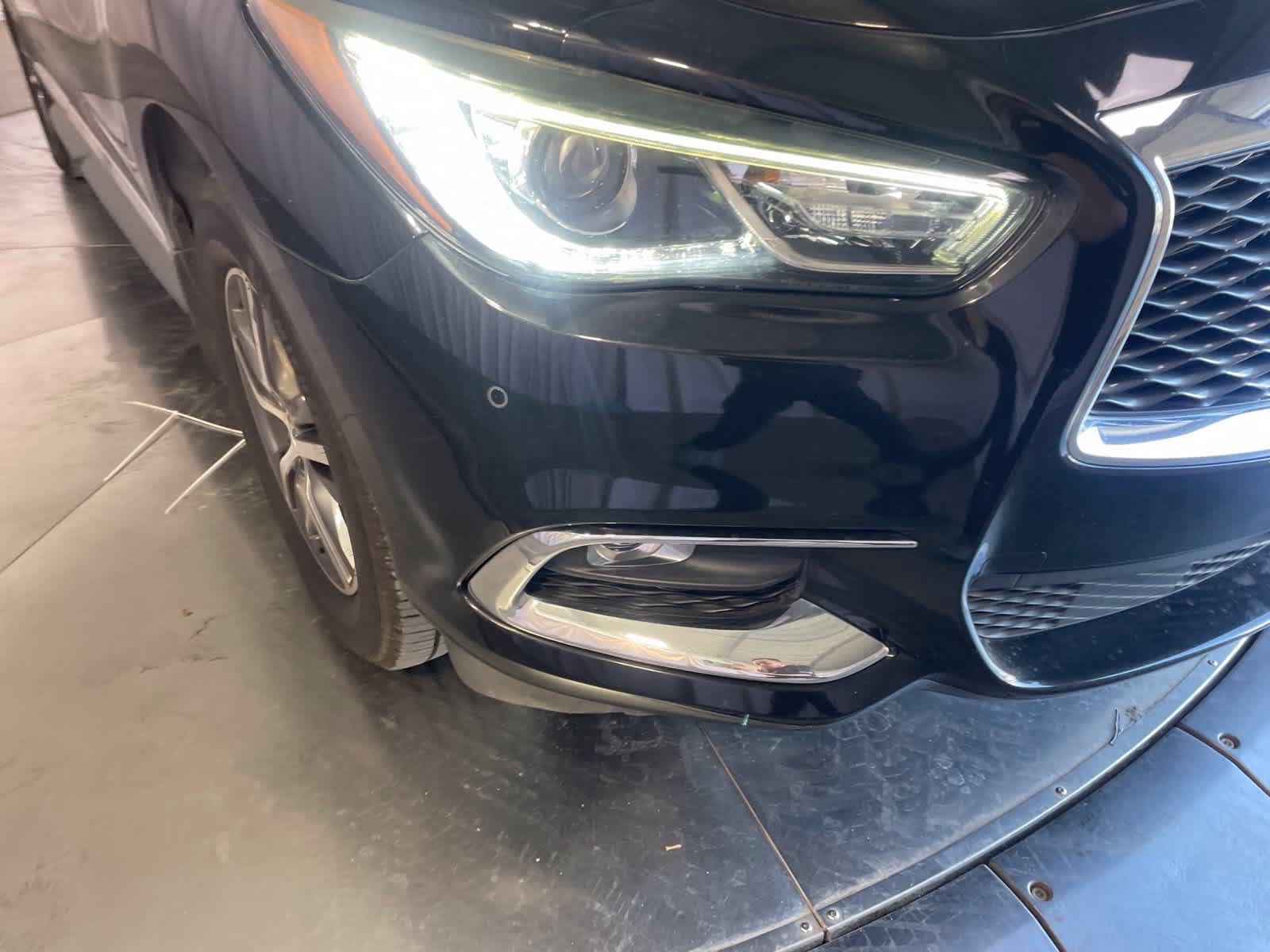 Used 2019 INFINITI QX60 Luxe w/ Essential Package FWD image 12