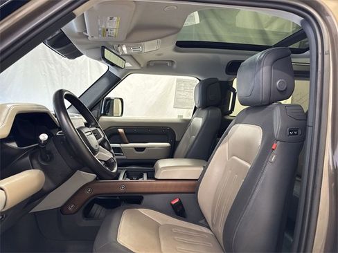 Used 2022 Land Rover Defender 90 X-Dynamic HSE image 11