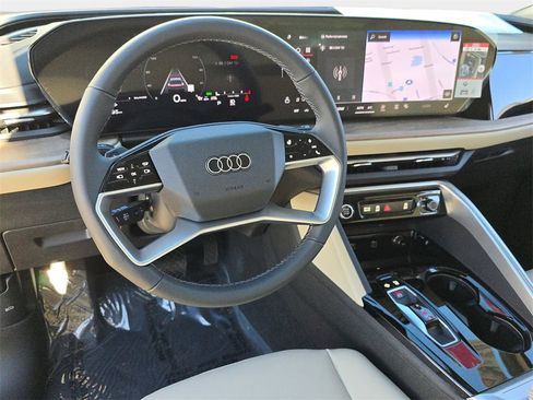 New 2025 Audi Q5 2.0T Premium Plus image 16