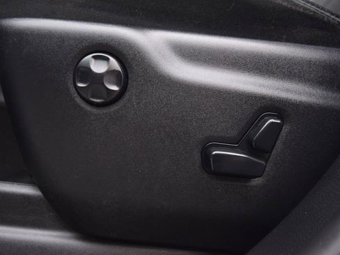 Used 2019 Jeep Grand Cherokee Altitude image 29