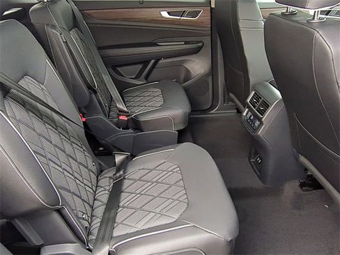 New 2026 Volkswagen Atlas SEL Premium R-Line image 19