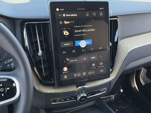 New 2026 Volvo XC60 B5 Core AWD/4WD image 22