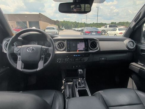 Used 2019 Toyota Tacoma TRD Off-Road AWD/4WD image 44