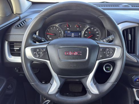 Used 2023 GMC Terrain SLE w/ Driver Convenience Package image 27