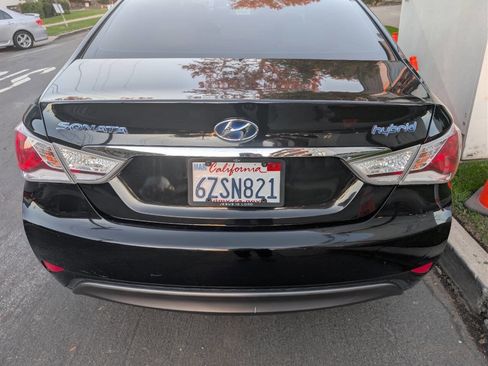 Used 2012 Hyundai Sonata Hybrid w/ Leather Pkg image 8