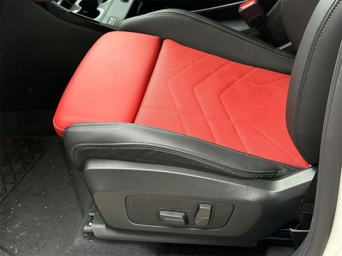 Used 2025 BMW X1 xDrive28i w/ Technology Package image 21