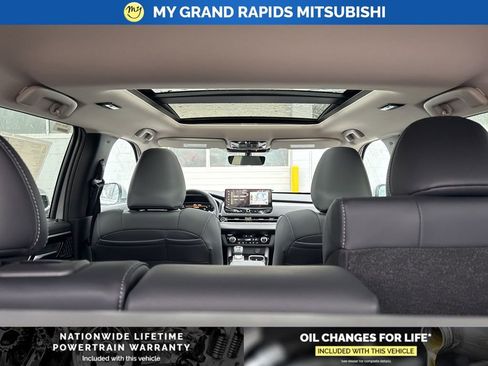 New 2026 Mitsubishi Outlander SE AWD/4WD image 15