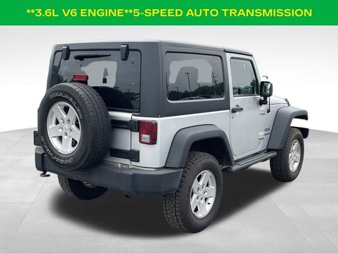 Used 2012 Jeep Wrangler Sport AWD/4WD image 6
