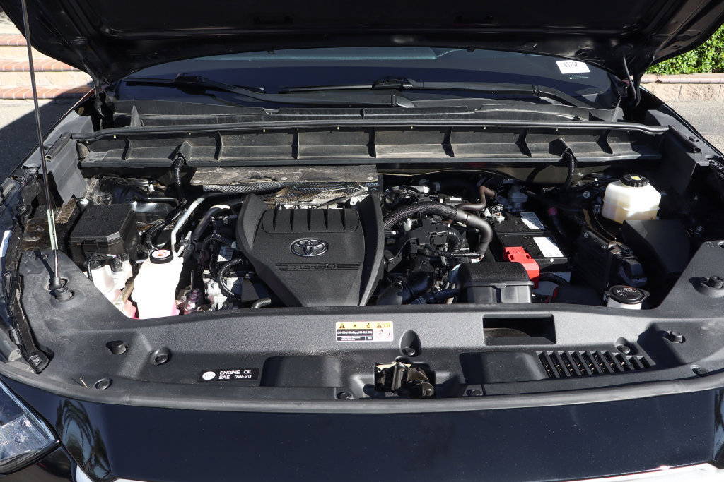 Used 2021 Ford F350 XLT AWD/4WD image 5