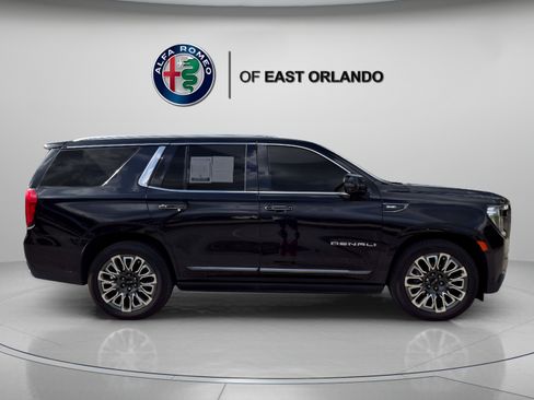Used 2023 GMC Yukon Denali Ultimate w/ LPO, Floor Liner Package AWD/4WD image 7