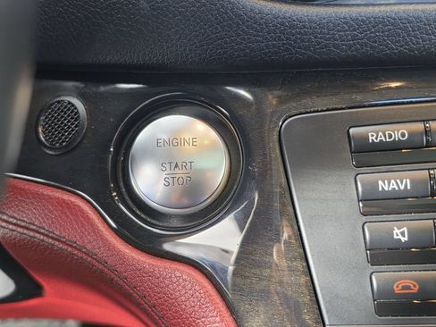 Used 2013 Mercedes-Benz SL 550 image 19