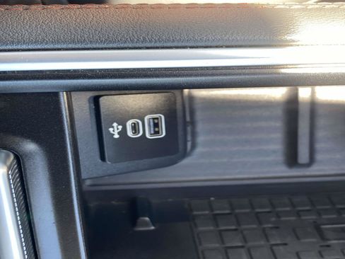 Used 2025 Ford Expedition Active AWD/4WD image 25