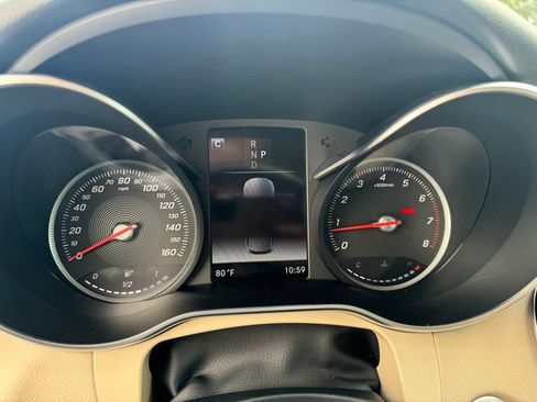Used 2019 Mercedes-Benz GLC 300 image 7