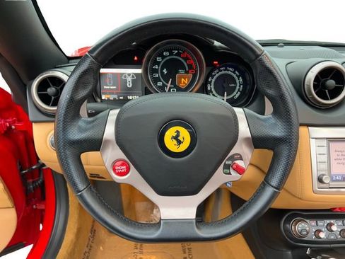 Used 2012 Ferrari California image 17