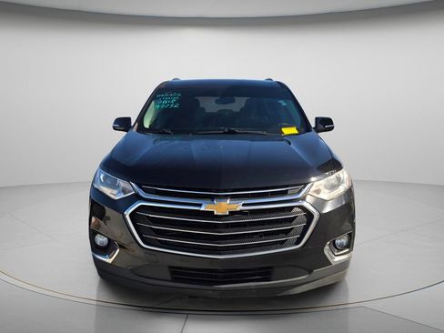 Used 2018 Chevrolet Traverse LT FWD image 3