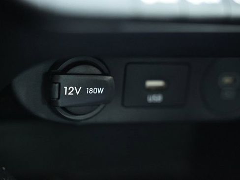 Used 2024 Hyundai Elantra SEL FWD image 39