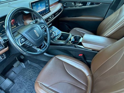 Used 2022 Lincoln Nautilus Reserve image 10