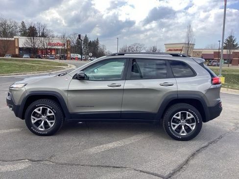 Certified 2017 Jeep Cherokee Trailhawk w/ Cold Weather Group image 6