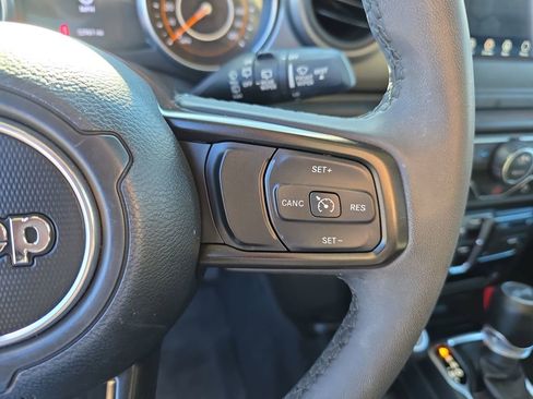 Used 2023 Jeep Wrangler Willys image 26