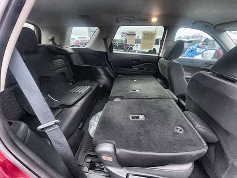 Used 2024 Nissan Pathfinder SV w/ Cargo Package image 13