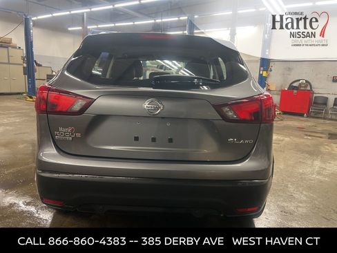 Used 2019 Nissan Rogue Sport SL image 4