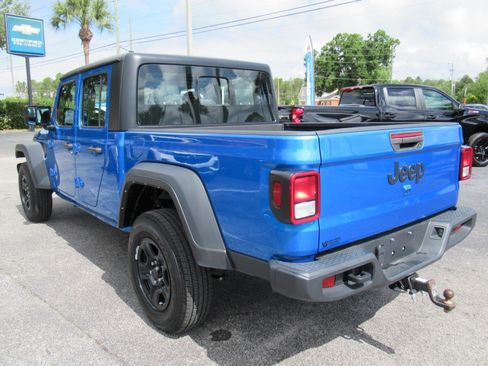 Used 2024 Jeep Gladiator Sport AWD/4WD image 8