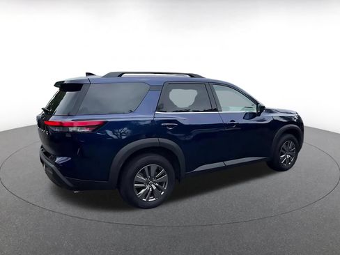 Used 2025 Nissan Pathfinder SV FWD image 15