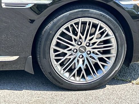 Used 2021 Genesis G90 3.3T Premium RWD image 9
