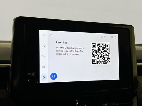 Used 2025 Toyota Corolla LE w/ Convenience Package FWD image 28