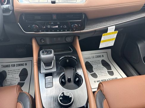 New 2026 Nissan Rogue Platinum w/ Platinum Premium Package AWD/4WD image 26