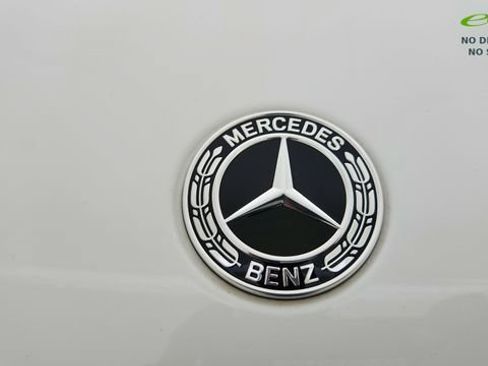 Used 2025 Mercedes-Benz GLC 300 4MATIC image 19