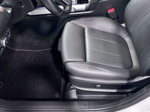 Certified 2023 Mercedes-Benz GLB 250 4MATIC image 11