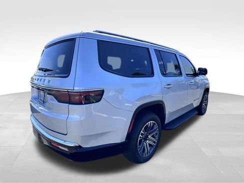Used 2024 Jeep Wagoneer 4WD w/ Premium Group I image 6