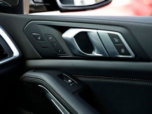 Used 2026 BMW X5 xDrive40i w/ M Sport Package image 40