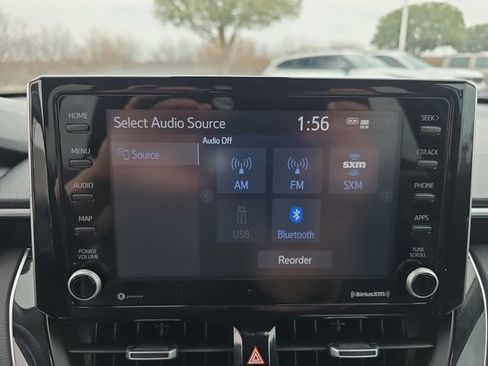 Used 2022 Toyota Corolla Cross XLE image 20